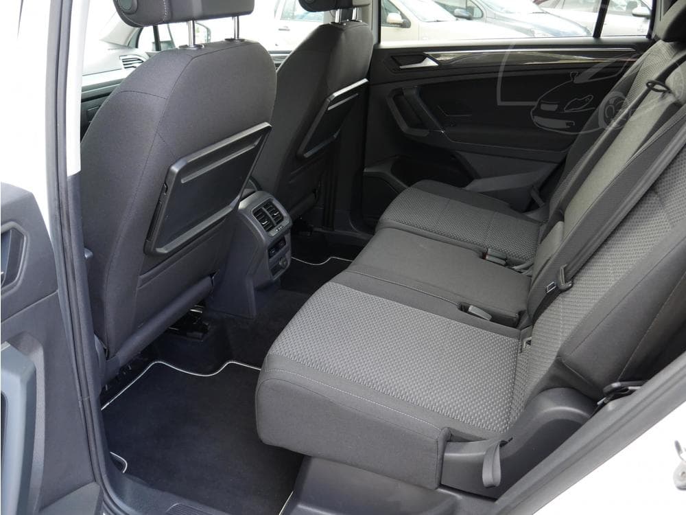 2019 Volkswagen TIGUAN - 19