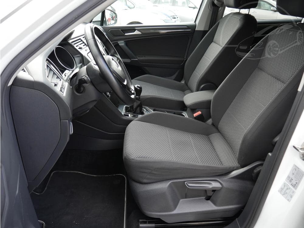 2019 Volkswagen TIGUAN - 17