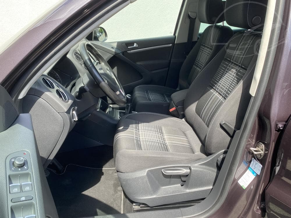 2015 Volkswagen TIGUAN - 9