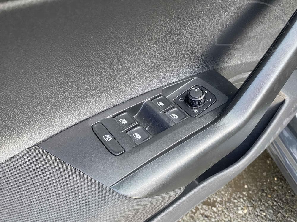 2019 Volkswagen POLO - 13
