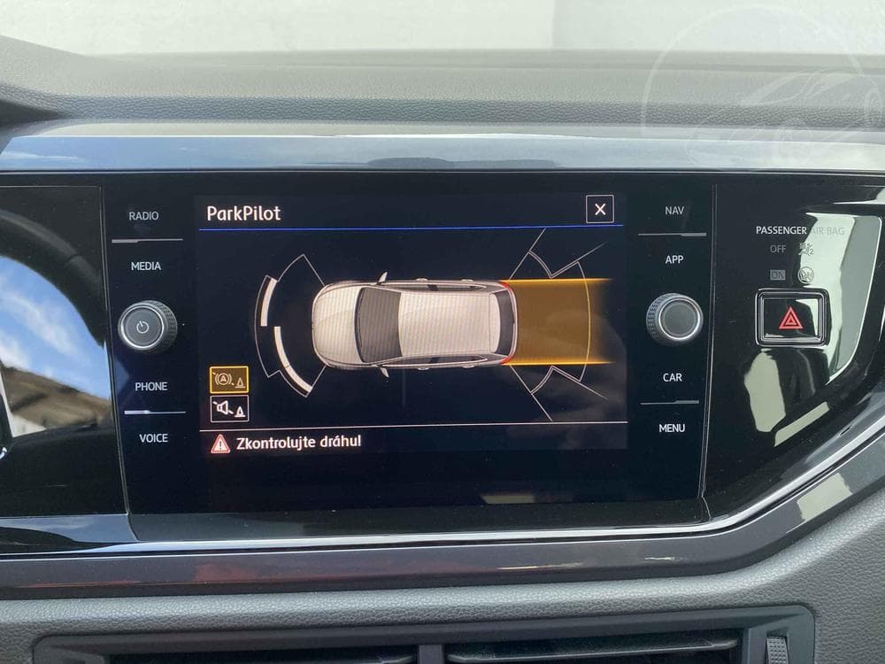 2019 Volkswagen POLO - 17