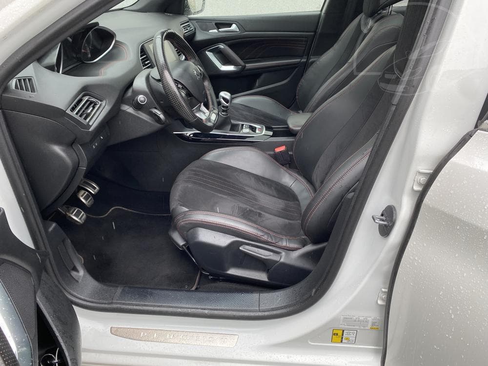 2015 Peugeot 308 - 9