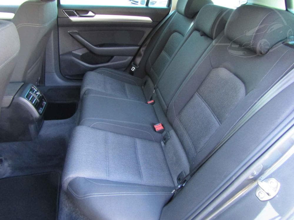 2015 Volkswagen PASSAT - 10