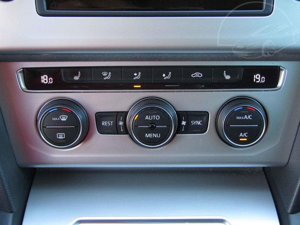 2015 Volkswagen PASSAT - 14