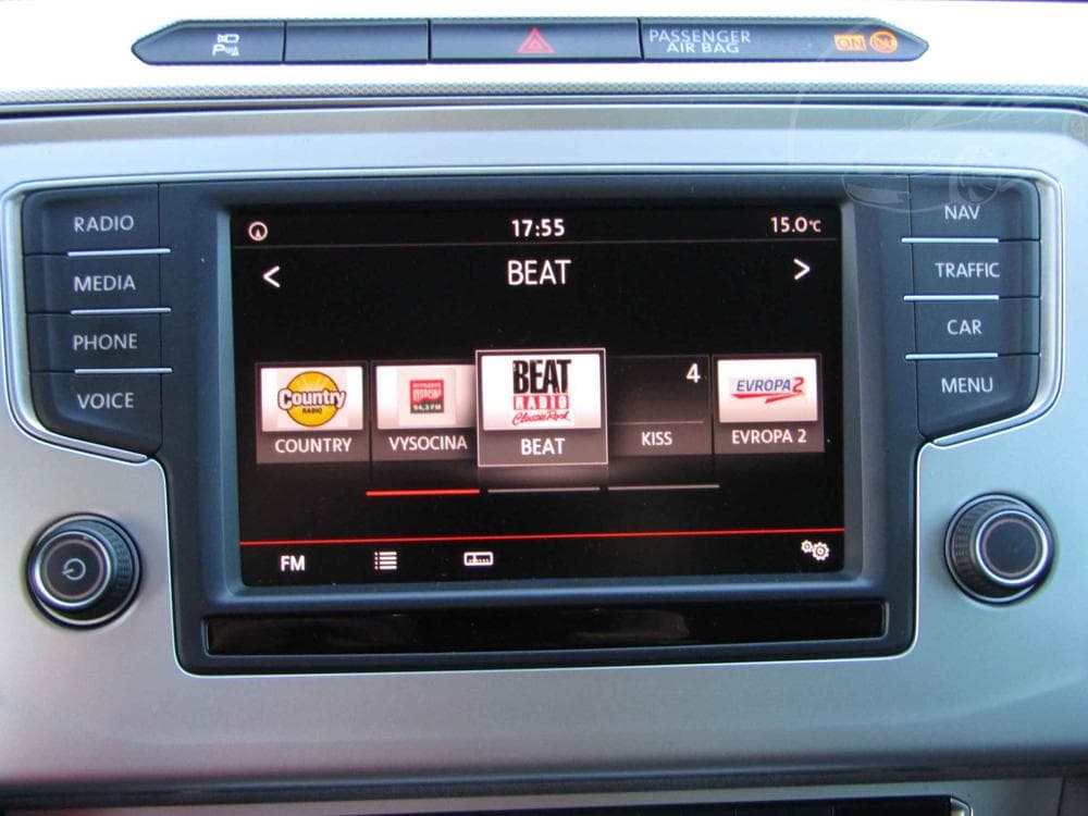 2015 Volkswagen PASSAT - 15