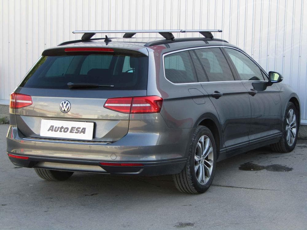 2015 Volkswagen PASSAT - 4