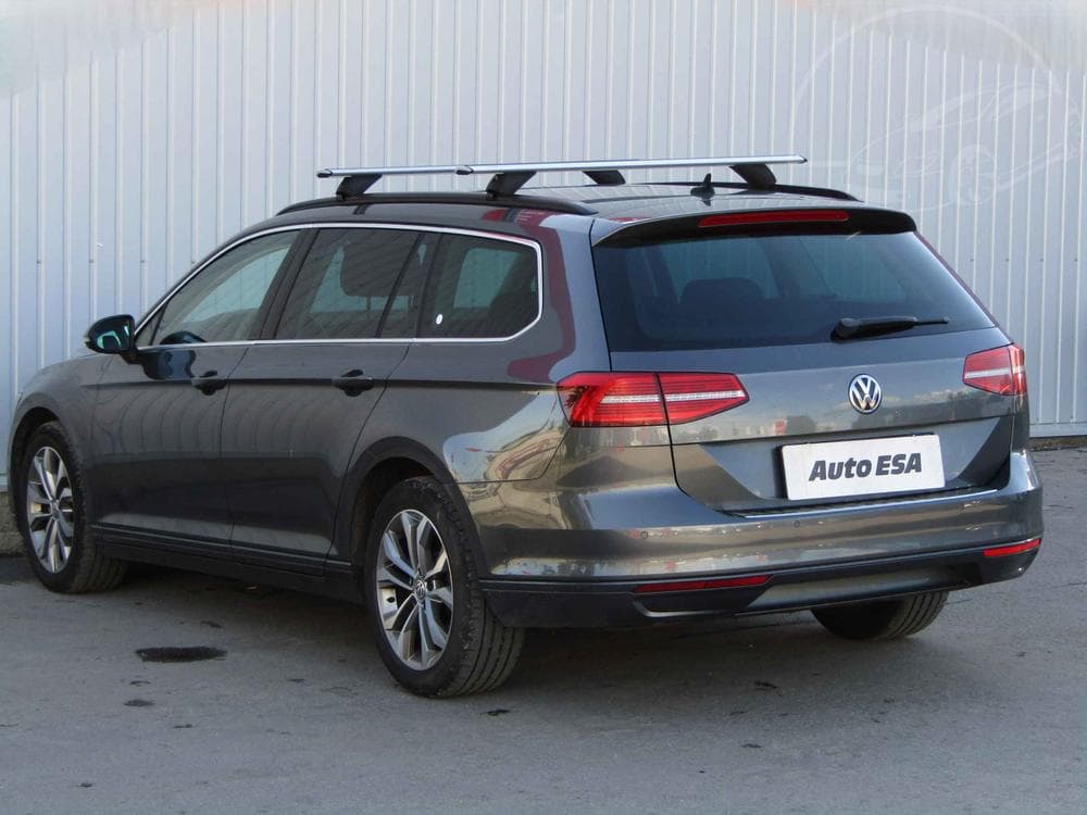 2015 Volkswagen PASSAT - 6