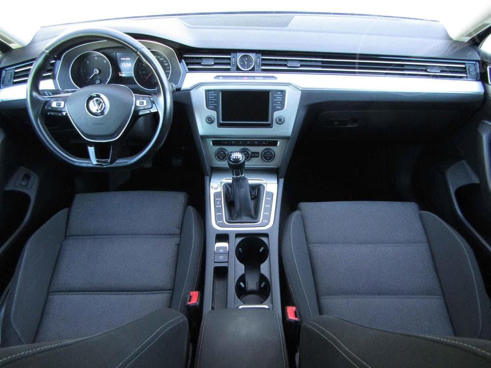 2015 Volkswagen PASSAT - 8