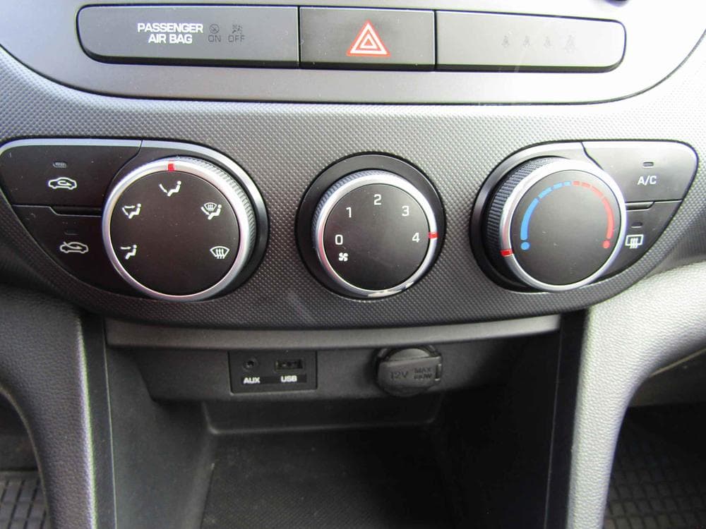 2016 Hyundai i10 - 16