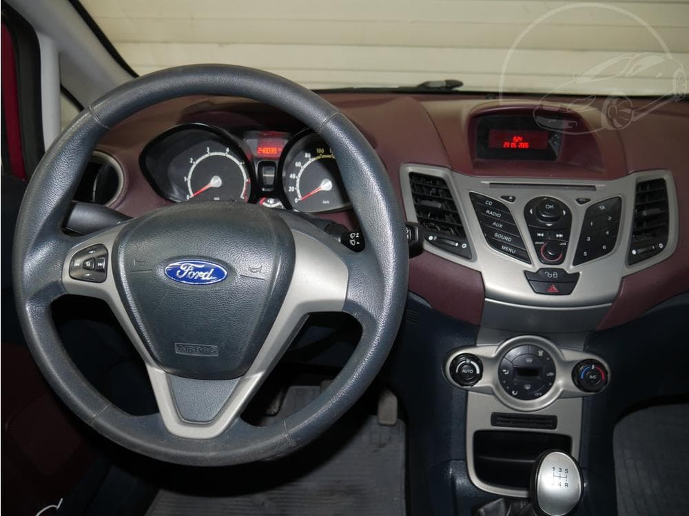 2009 Ford FIESTA - 13