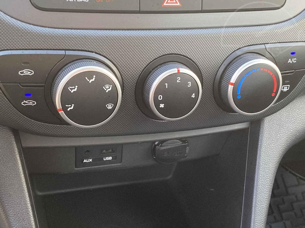 2018 Hyundai i10 - 13