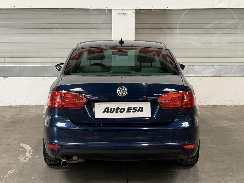 2012 Volkswagen JETTA - 5