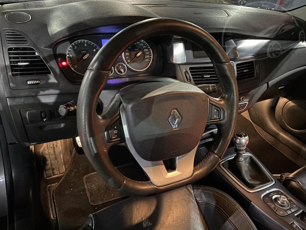 2010 Renault LAGUNA - 12