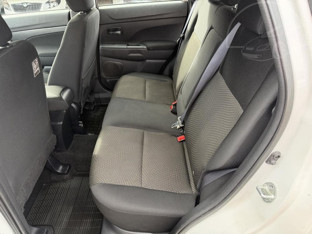 2014 Mitsubishi ASX - 10