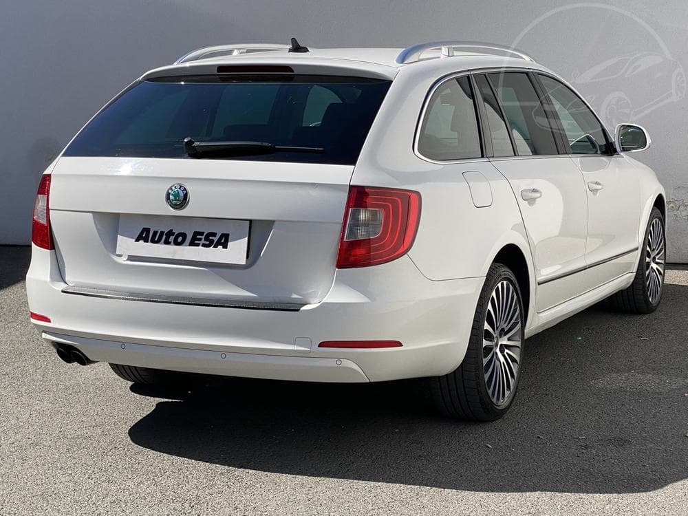 2013 Škoda SUPERB - 10