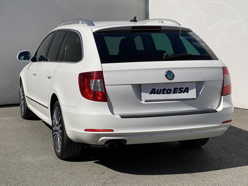 2013 Škoda SUPERB - 16
