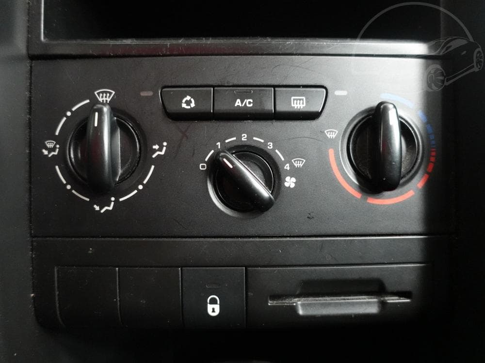 2009 Peugeot 207 - 19