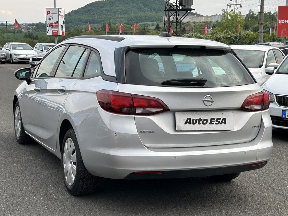 2017 Opel ASTRA - 5