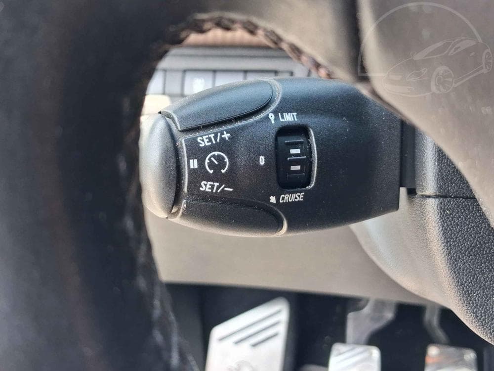 2015 Peugeot 2008 - 13