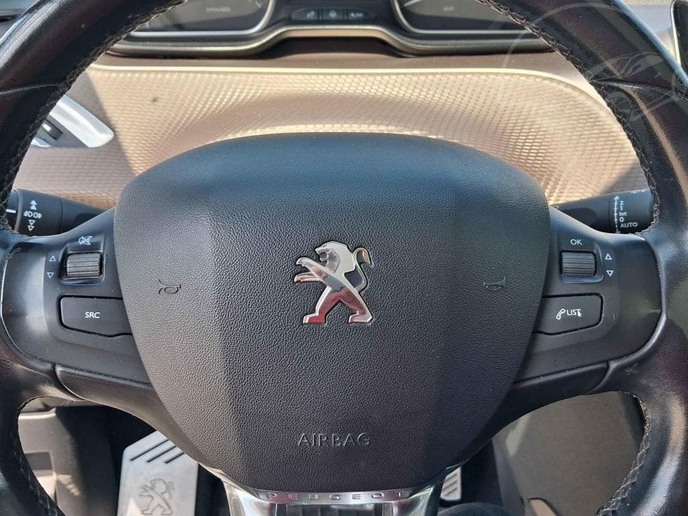 2015 Peugeot 2008 - 18