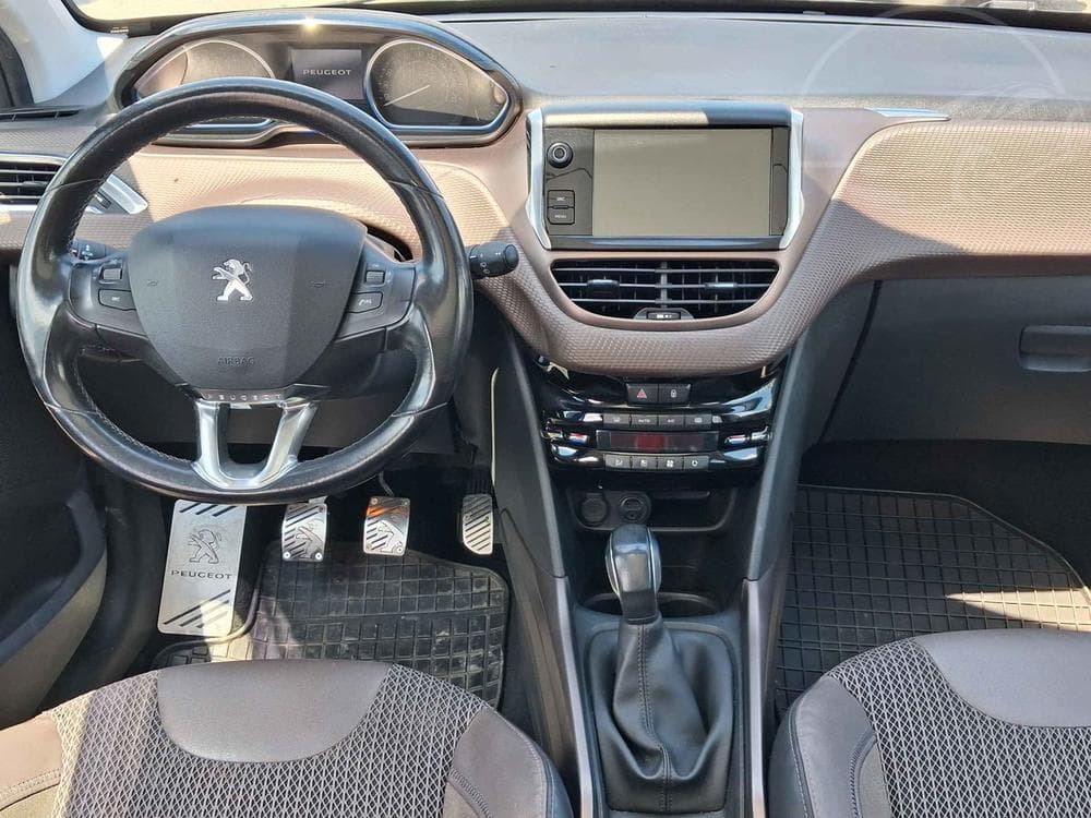 2015 Peugeot 2008 - 8