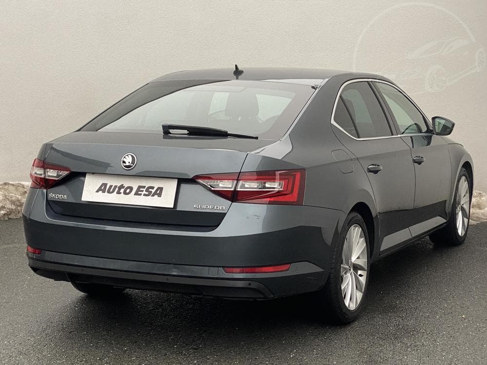 2015 Škoda SUPERB - 10