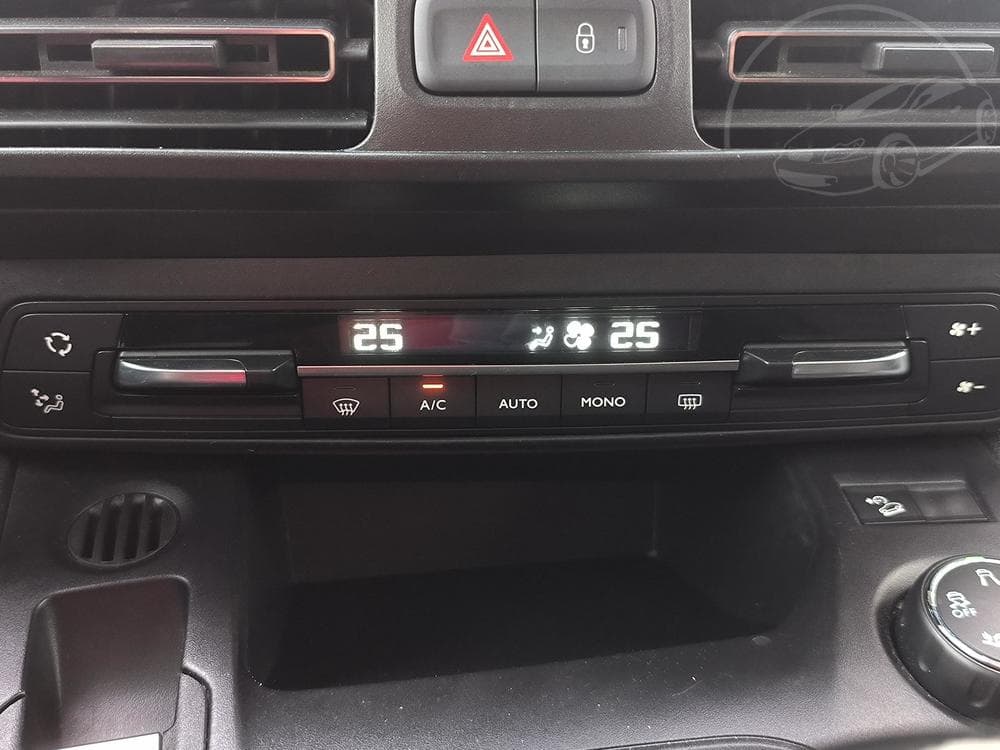 2019 Opel Combo - 17