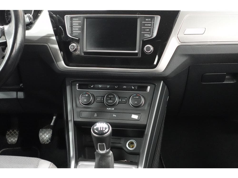 2016 Volkswagen Touran - 13