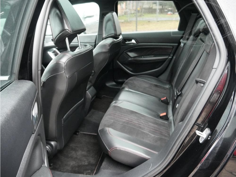 2015 Peugeot 308 - 10