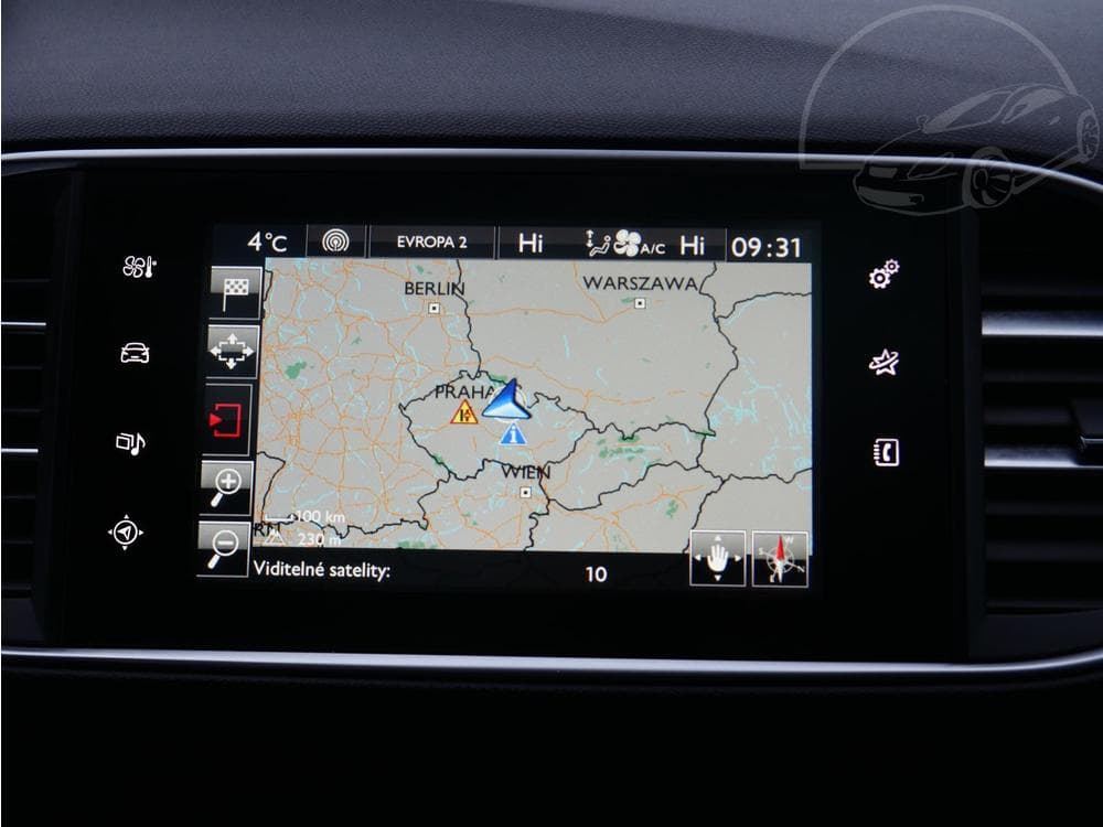 2015 Peugeot 308 - 12