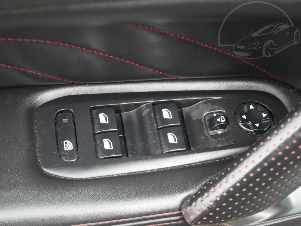 2015 Peugeot 308 - 17