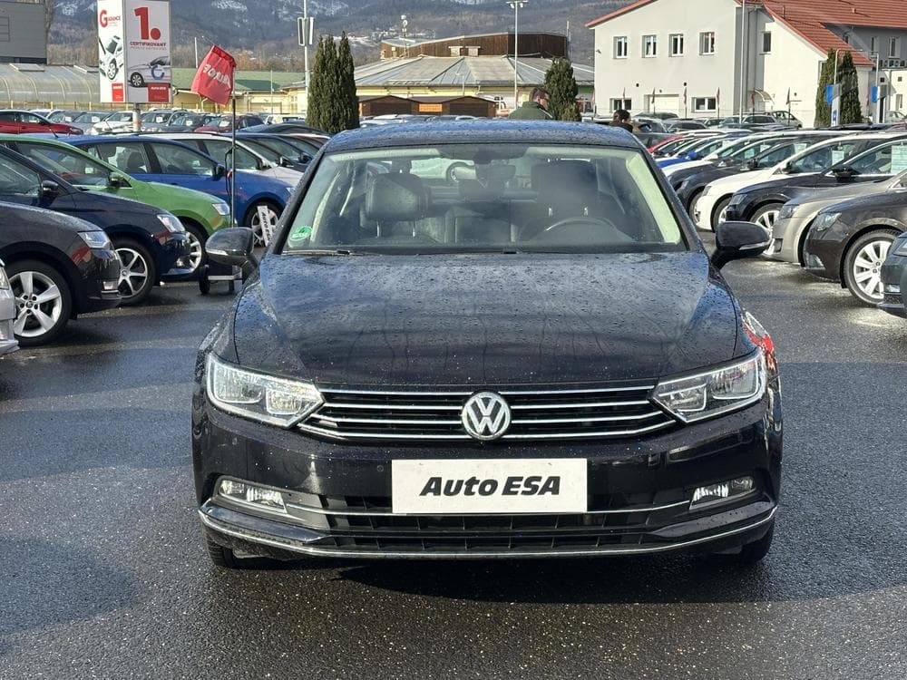 2016 Volkswagen PASSAT - 4