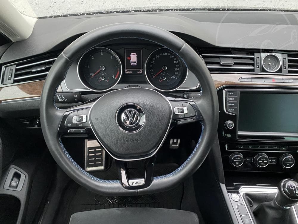 2015 Volkswagen PASSAT - 11