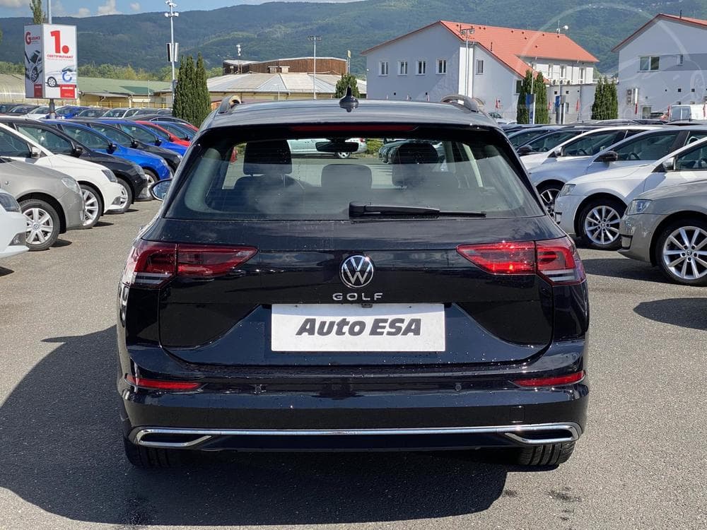 2023 Volkswagen GOLF - 9