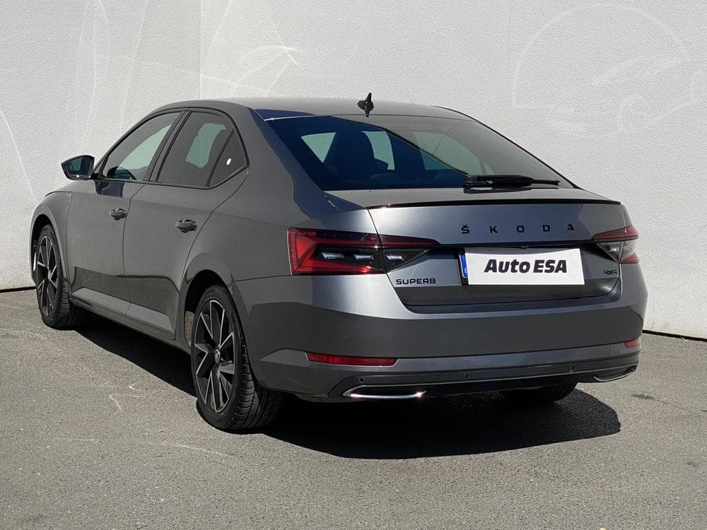 2021 Škoda SUPERB - 11