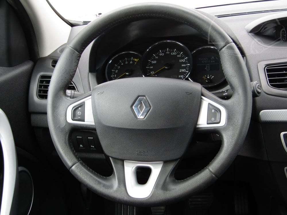 2011 Renault FLUENCE - 13