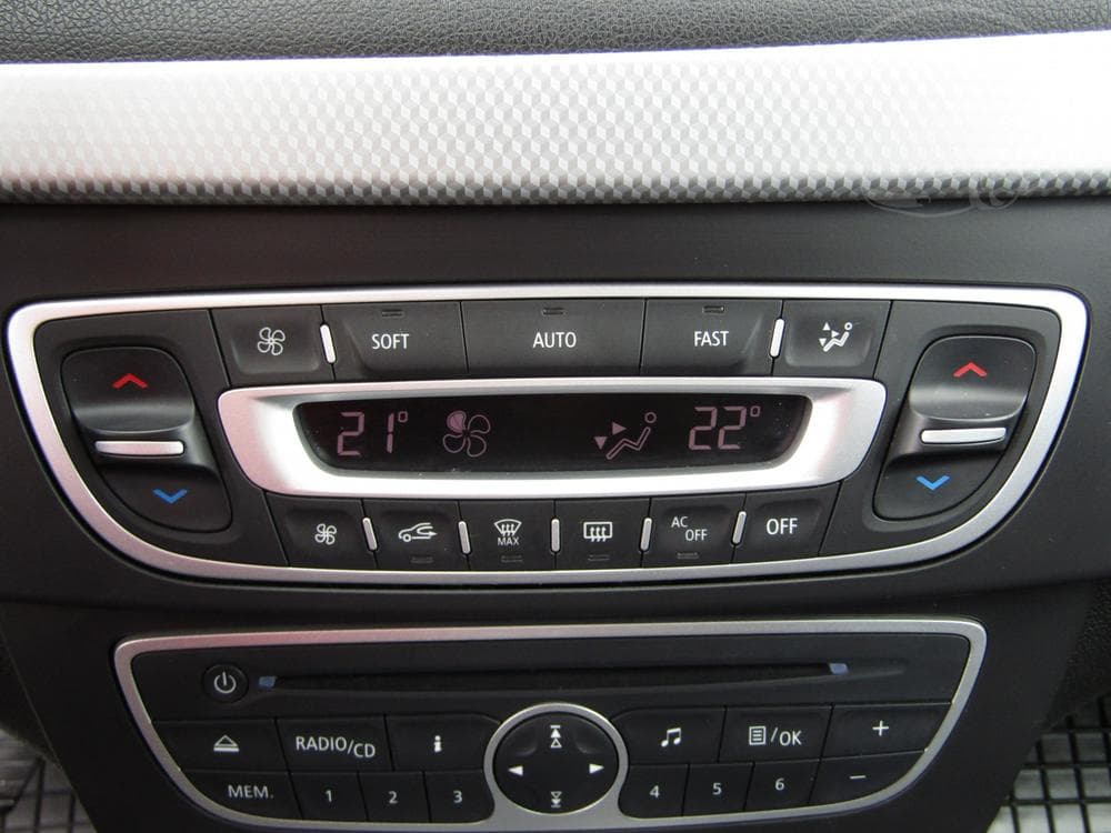 2011 Renault FLUENCE - 15