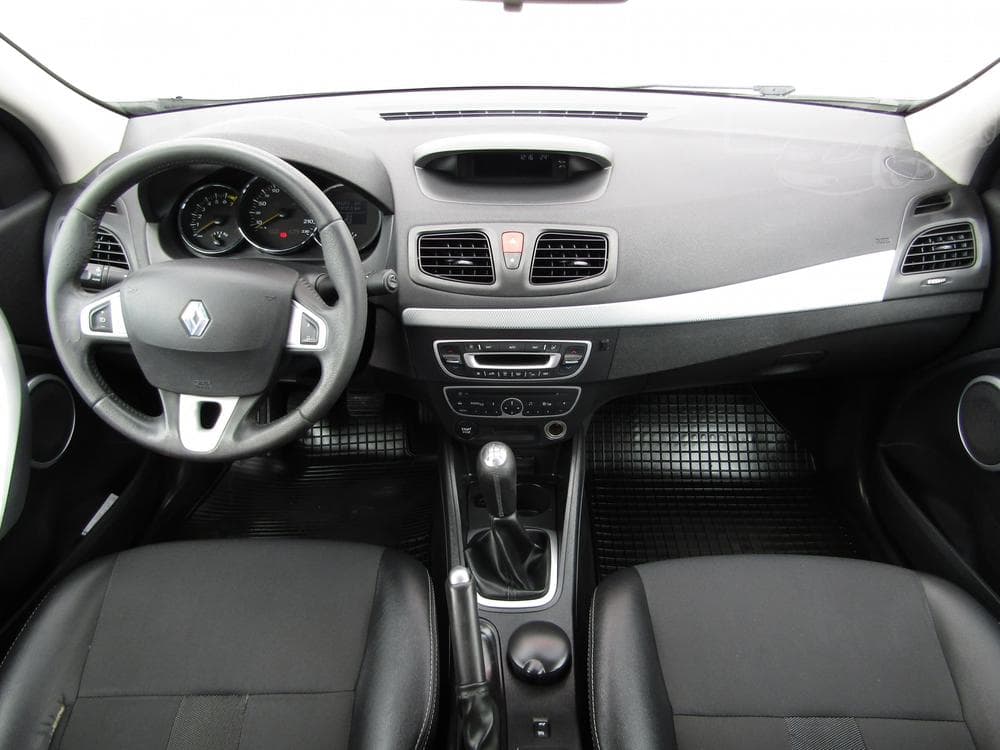 2011 Renault FLUENCE - 8