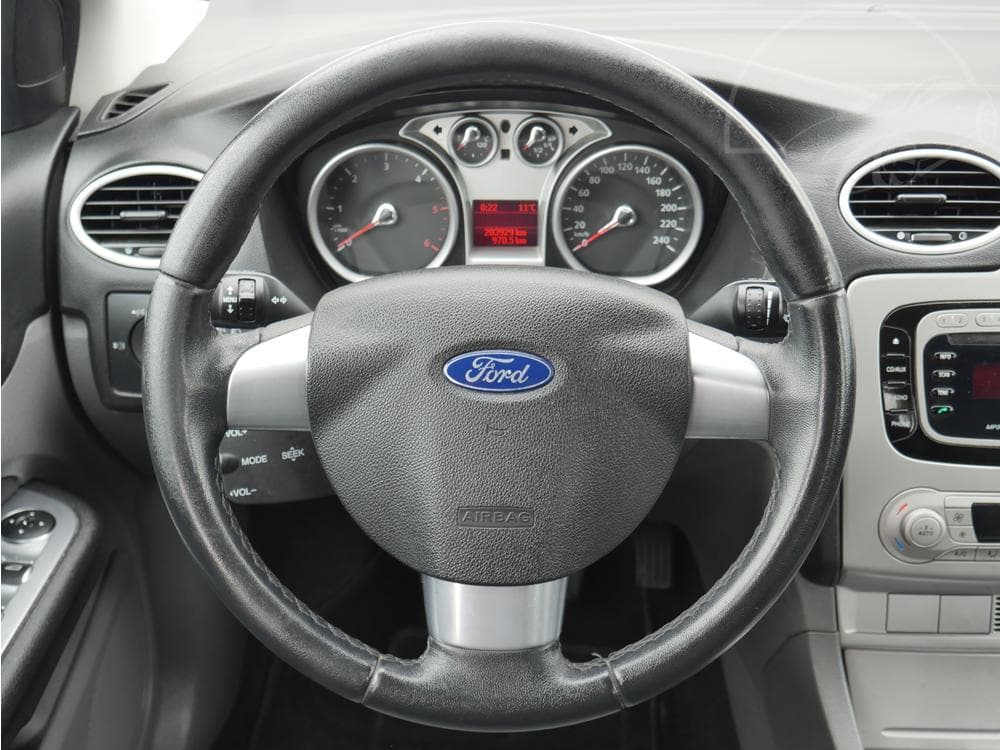 2010 Ford FOCUS - 31