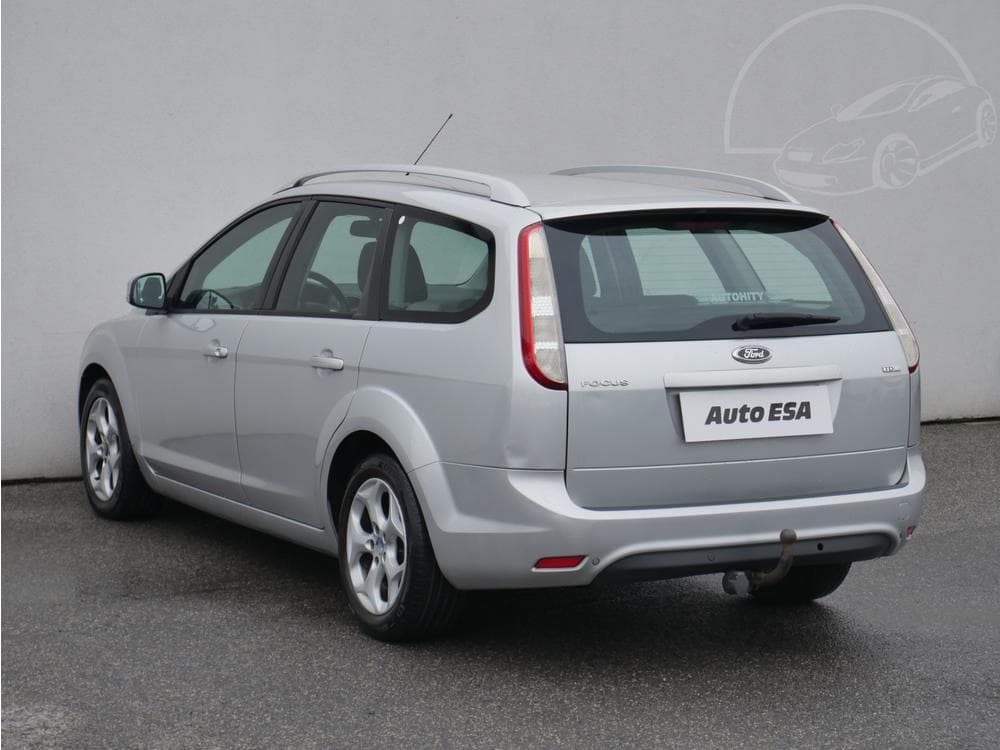 2010 Ford FOCUS - 16
