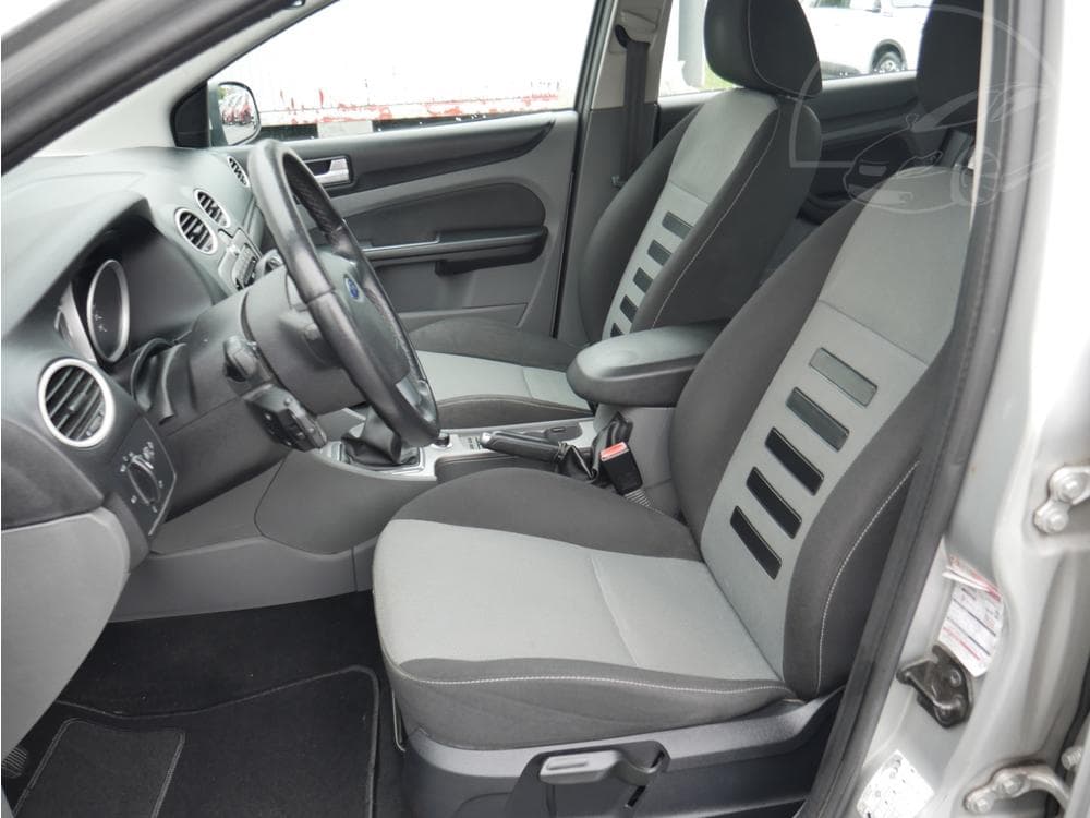 2010 Ford FOCUS - 25
