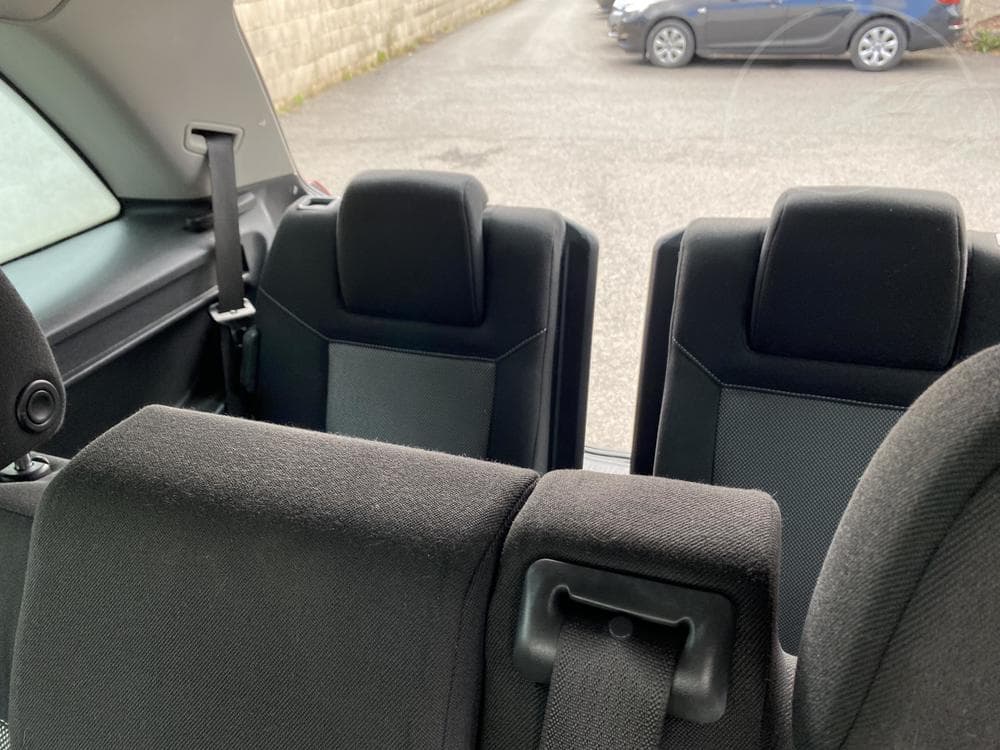 2011 Opel ZAFIRA - 12