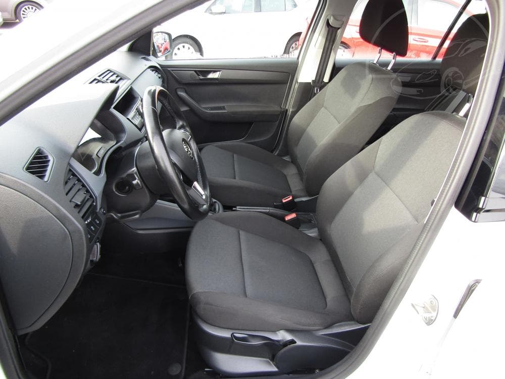 2019 Škoda FABIA - 17