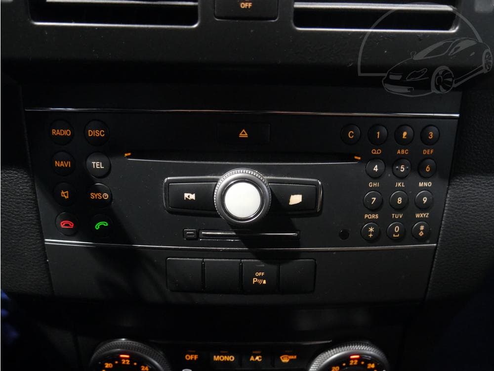 2009 Mercedes-Benz GLK - 15