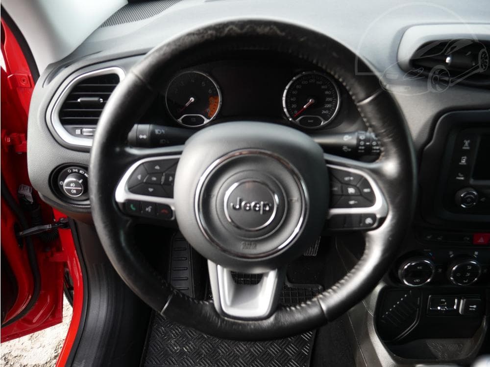 2016 Jeep RENEGADE - 46
