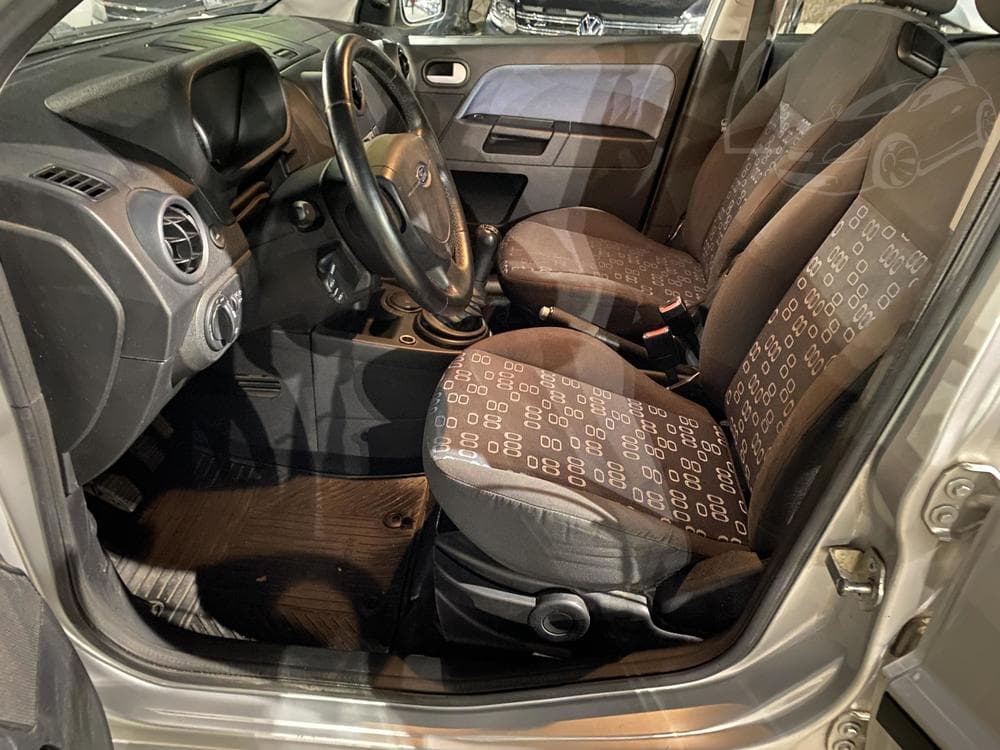 2005 Ford FUSION - 9