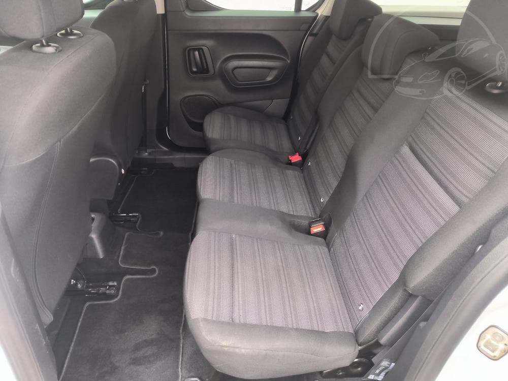 2020 Opel COMBO - 28