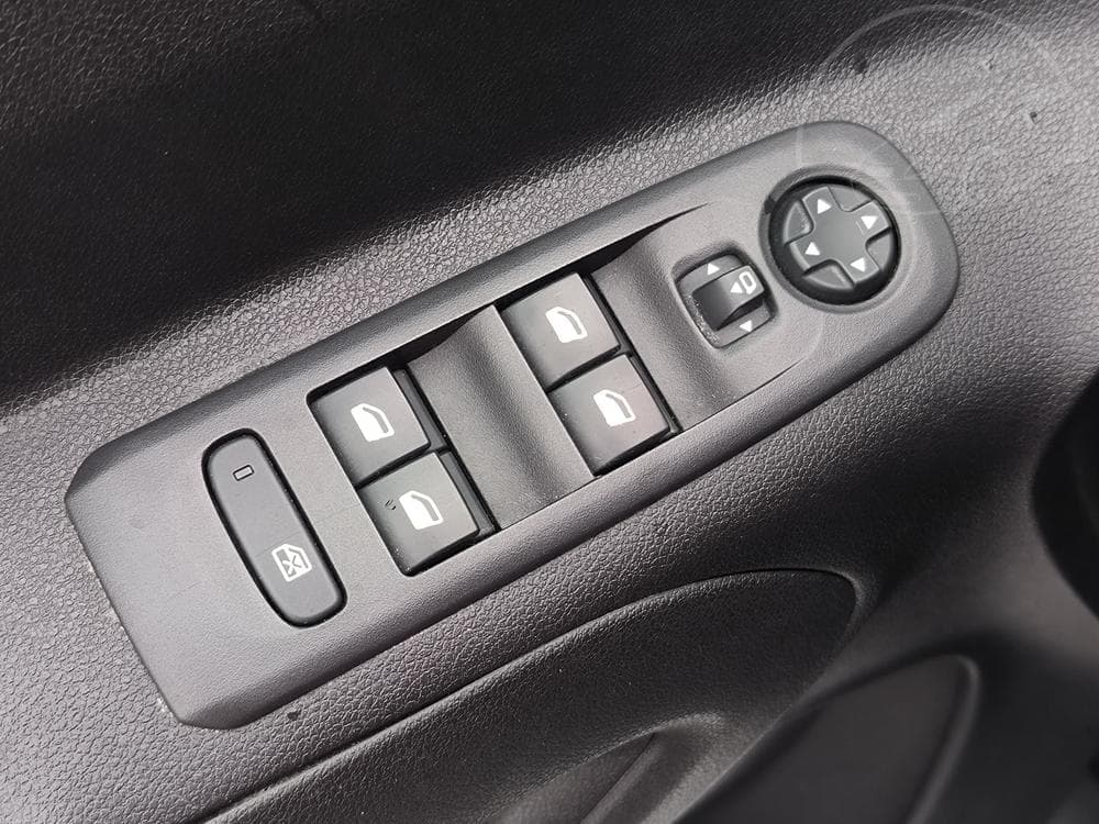 2020 Opel COMBO - 58