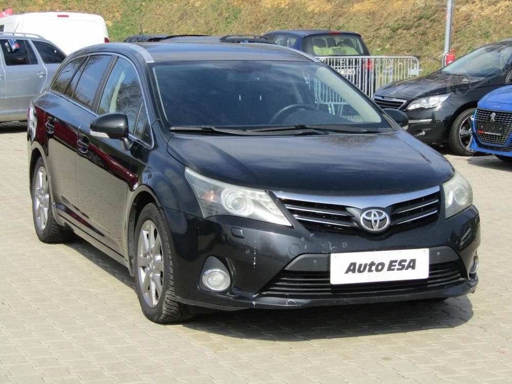 2013 Toyota AVENSIS