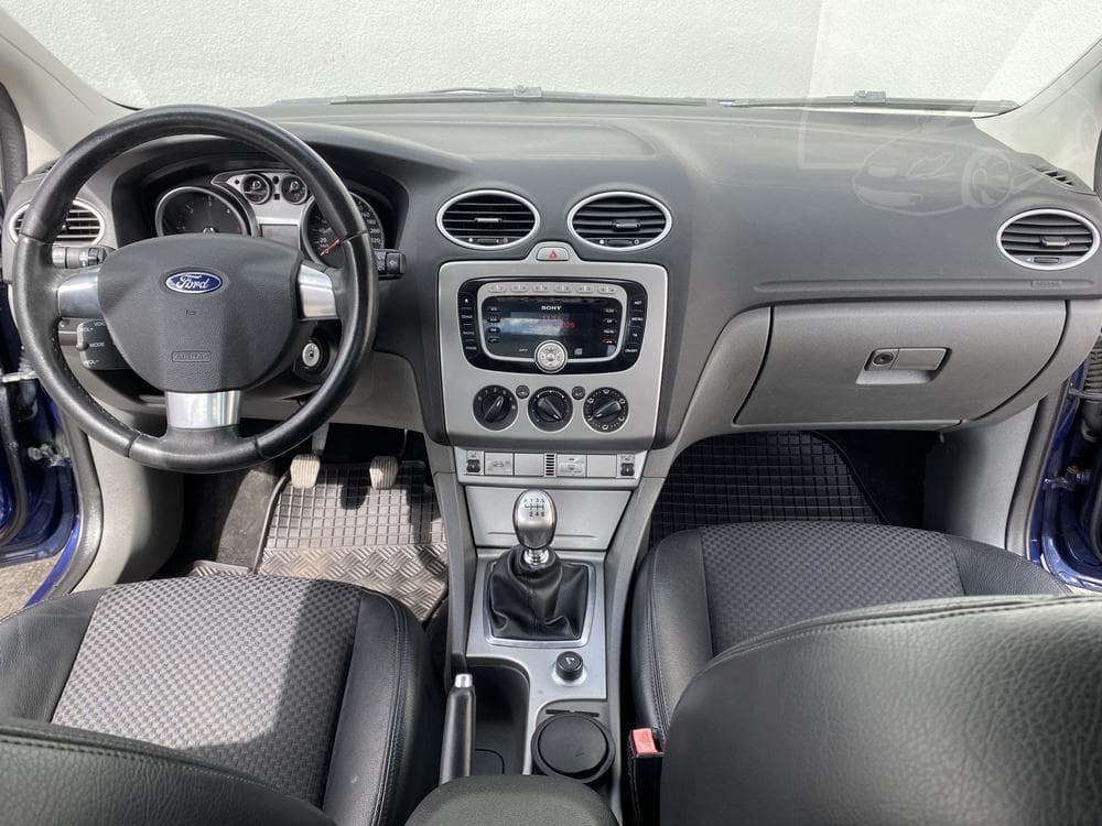 2009 Ford FOCUS - 8